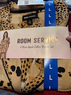 Room Service Women's 2-Piece Notch Collar Pajama Set - Leopard Print Tan/Black